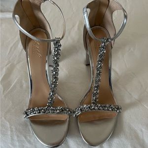 Jewel by Badgley Mischka event shoes